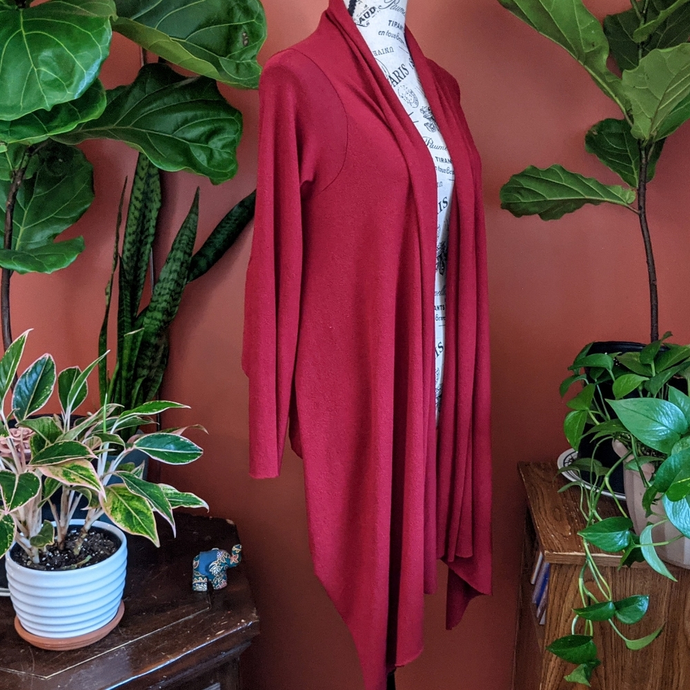 Deep Red Open Front High Low Cardigan - Picture 4 of 10